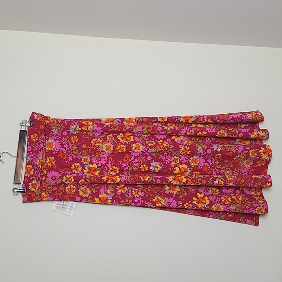LuLaRoe Dresses & Skirts - Lularoe floral maxi skirt NWT